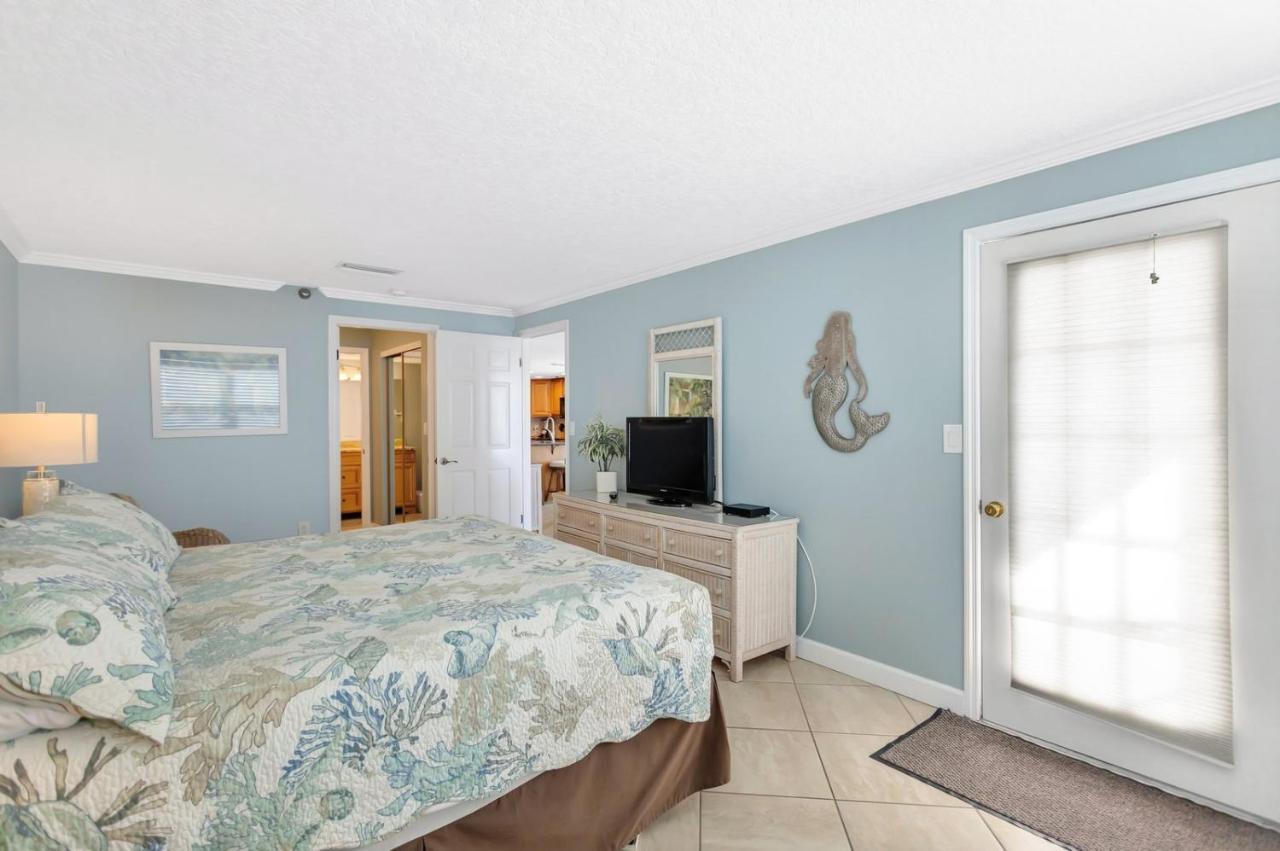 106 Beach Place Condos St. Pete Beach Exterior foto