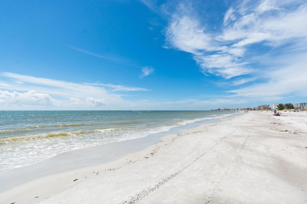 106 Beach Place Condos St. Pete Beach Exterior foto