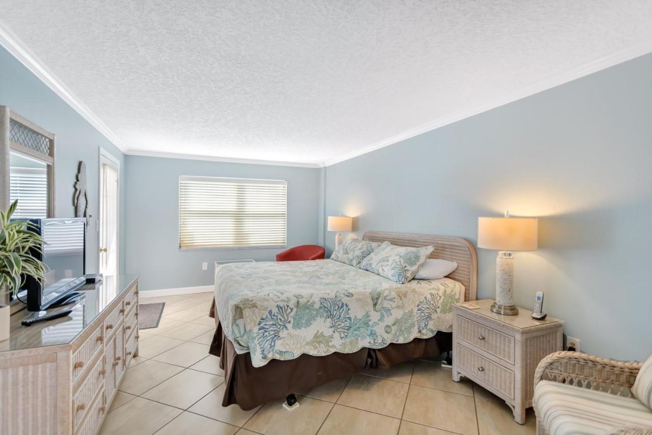 106 Beach Place Condos St. Pete Beach Exterior foto